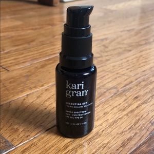 Kari Gran Essential SPF